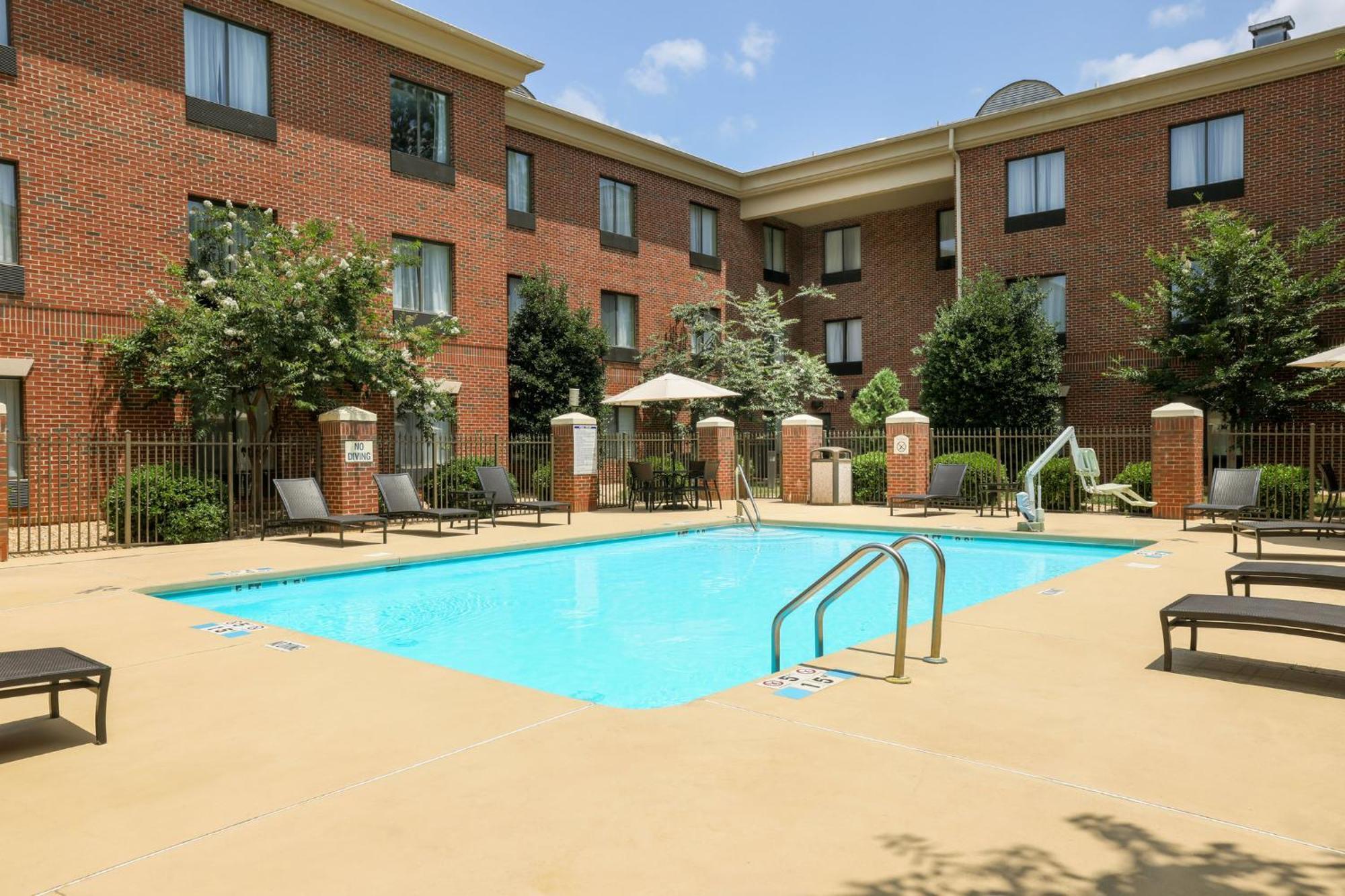 Holiday Inn Express Hotel & Suites Raleigh North - Wake Forest By Ihg Exterior foto